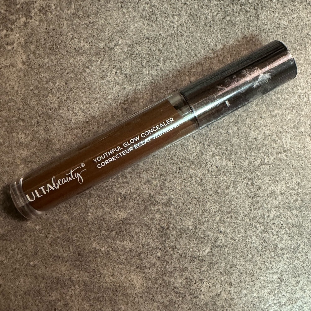 Liquid concealer